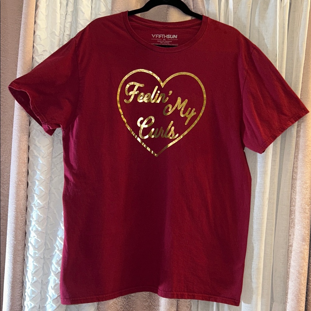 Fifth Sun Size XL Valentine Tee